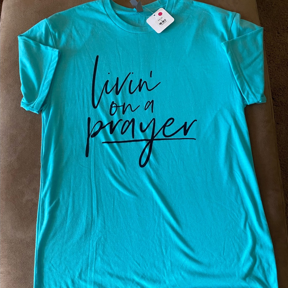 NWT Graphic T size Medium